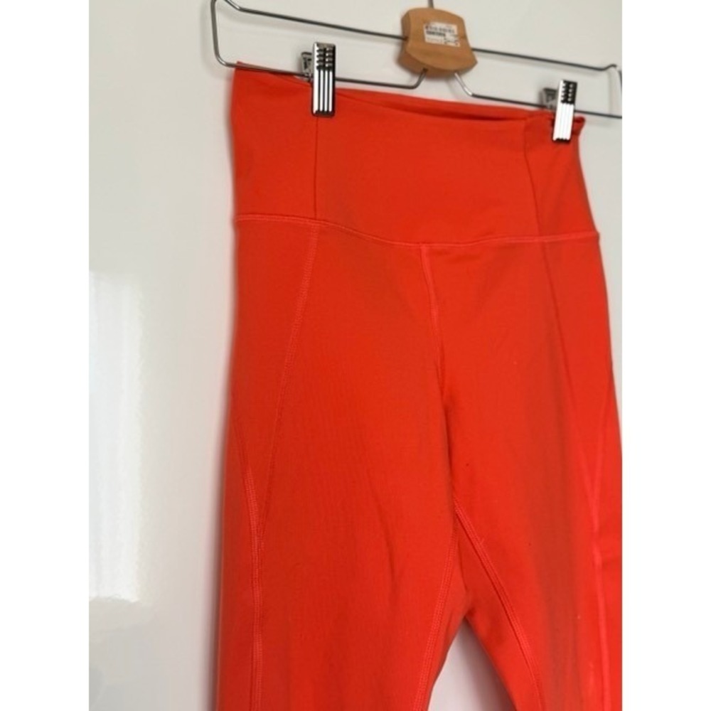 Girlfriend Collective Compressive High-Rise Capri Leggings Coral Size Small - Picture 4 of 10